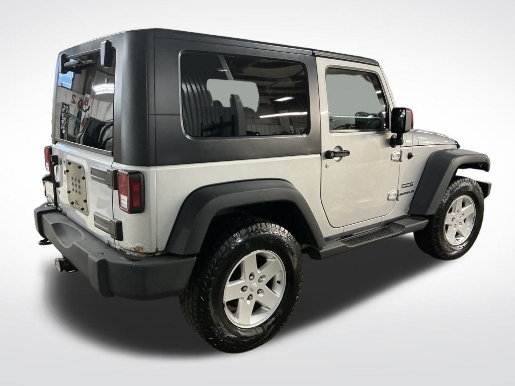 2010 Jeep Wrangler Sport photo 4