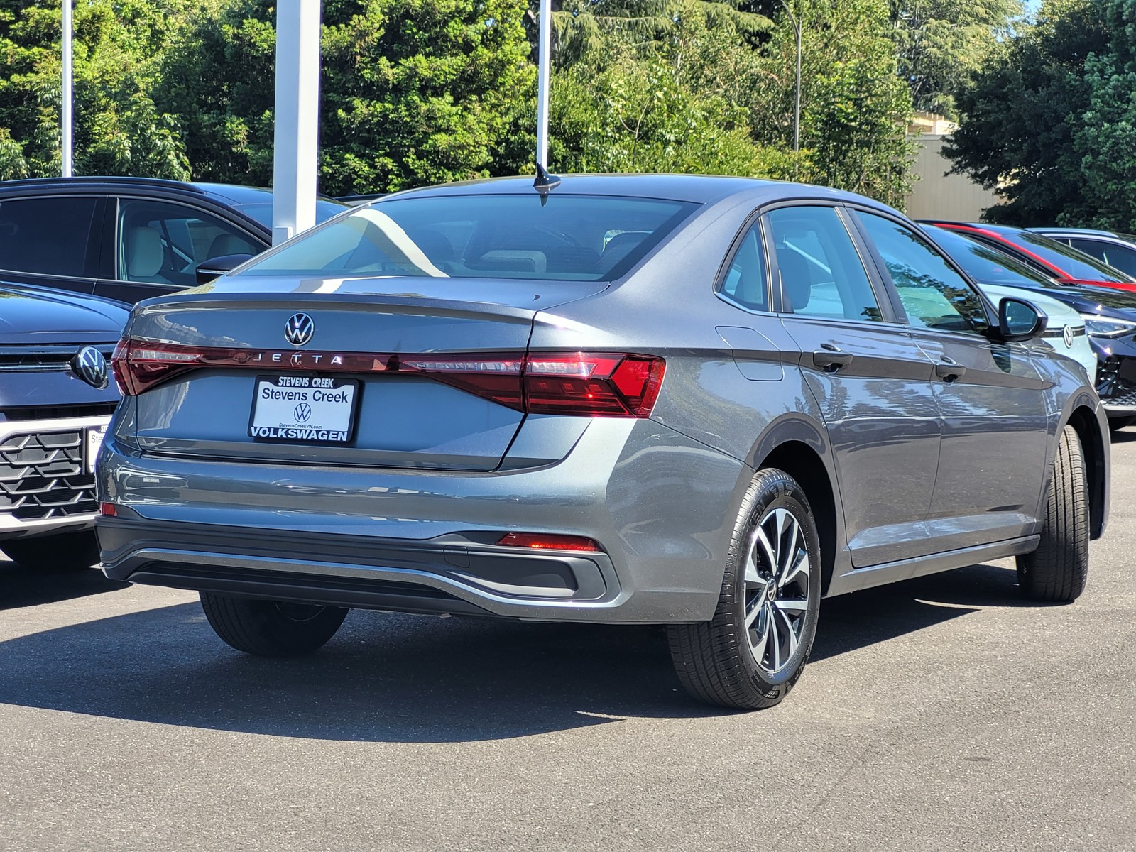 2025 Volkswagen Jetta 1.5T S photo 4