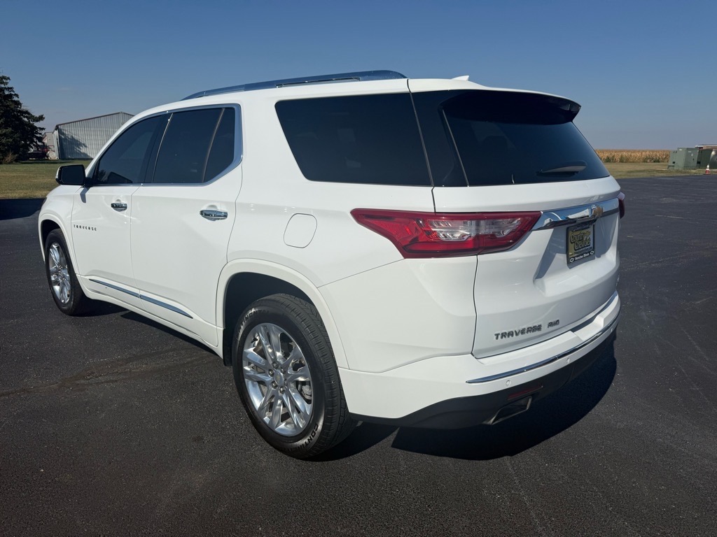 2020 Chevrolet Traverse High Country photo 2