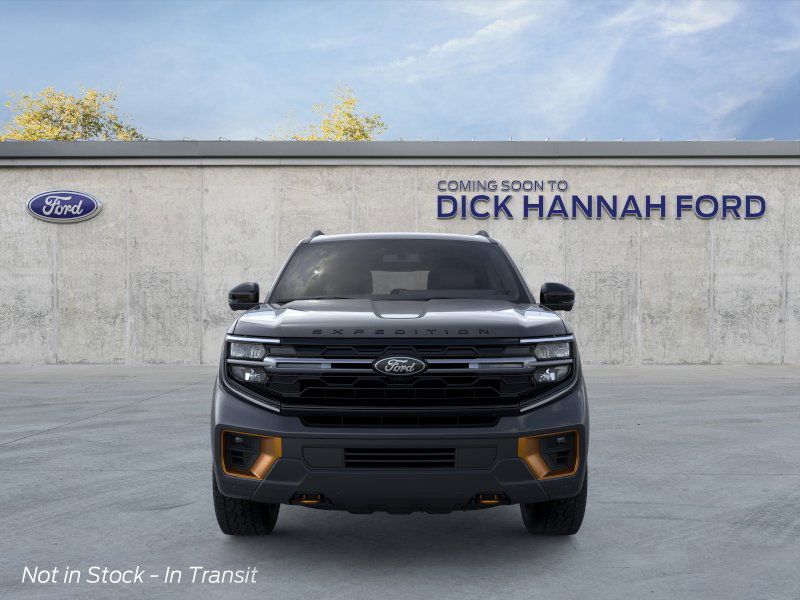2025 Ford Expedition photo 2