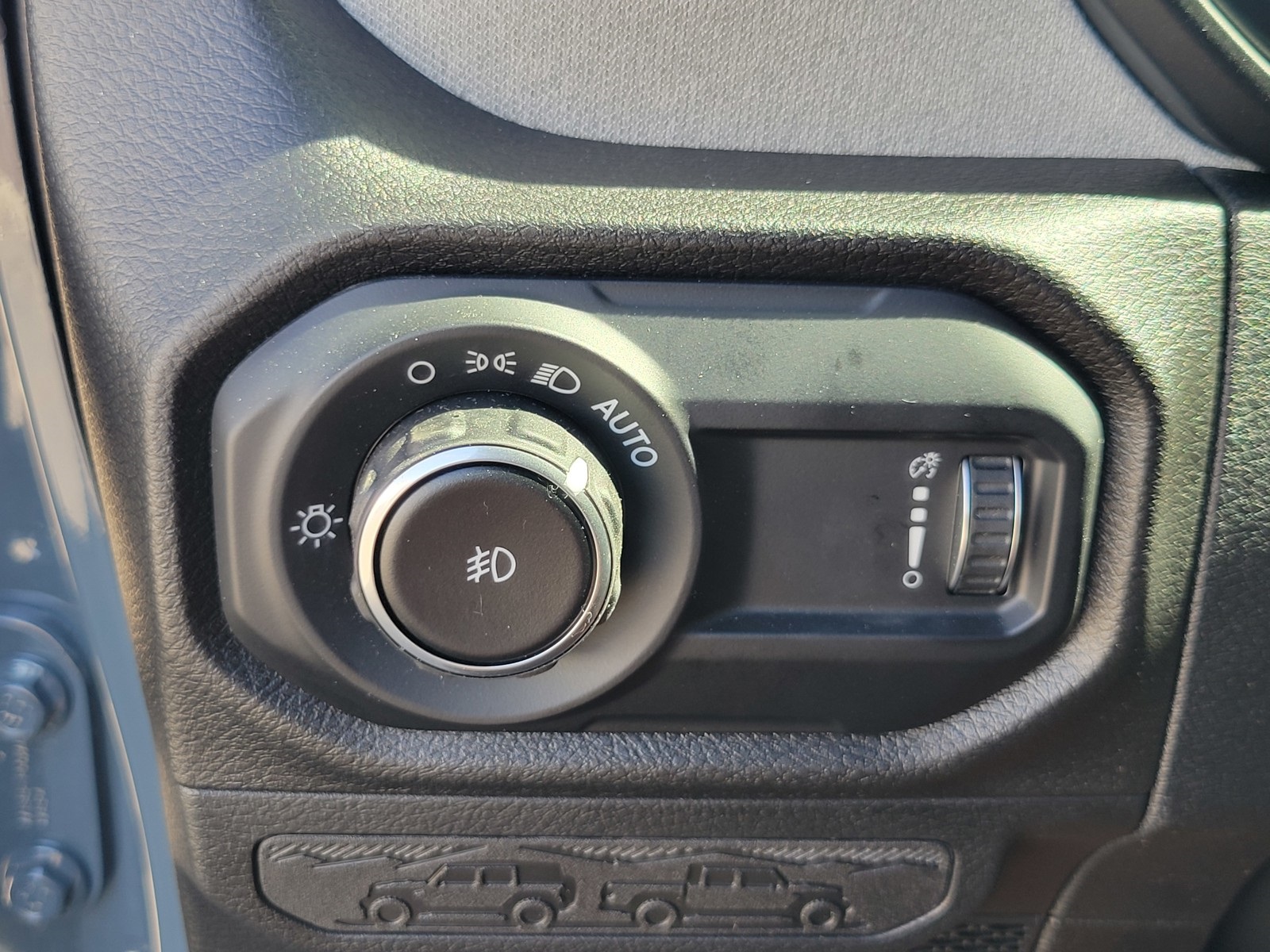 2025 Jeep Wrangler Willys photo 23