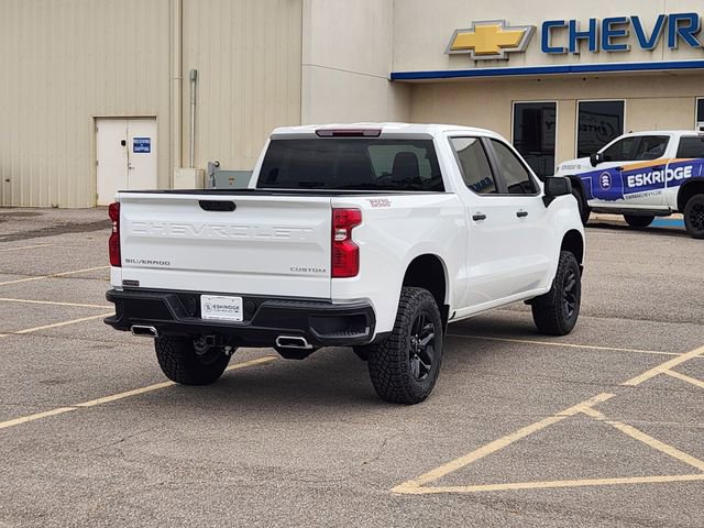 2025 Chevrolet Silverado Trail Boss Custom photo 3