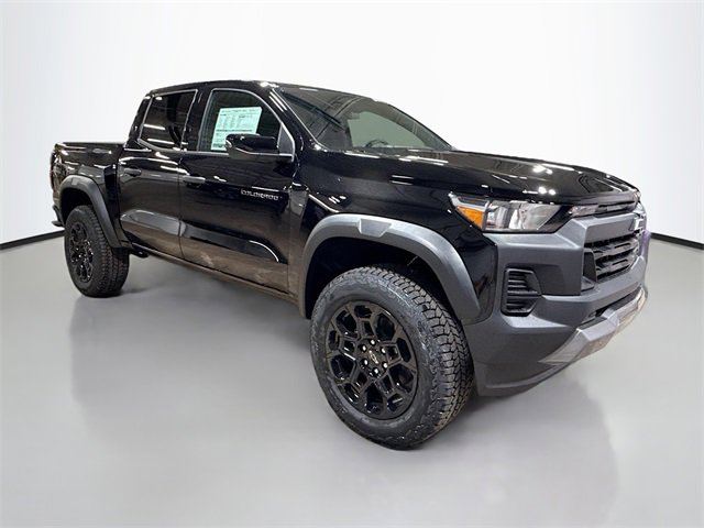 2026 Chevrolet Colorado Trail Boss photo 3