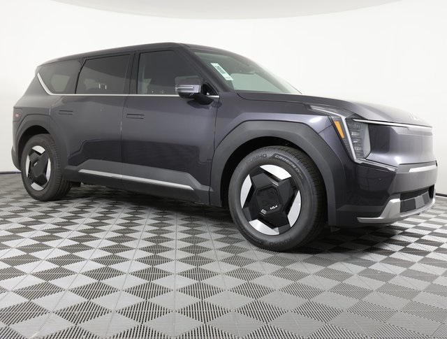 2026 Kia EV9 Light Long Range RWD photo 3