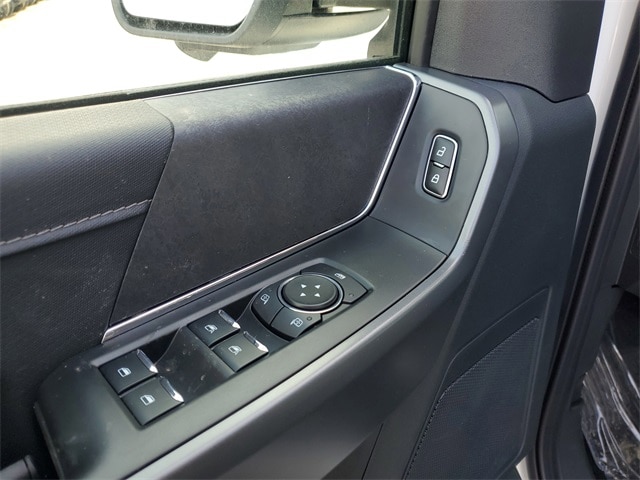 2025 Ford F-150 XLT photo 8