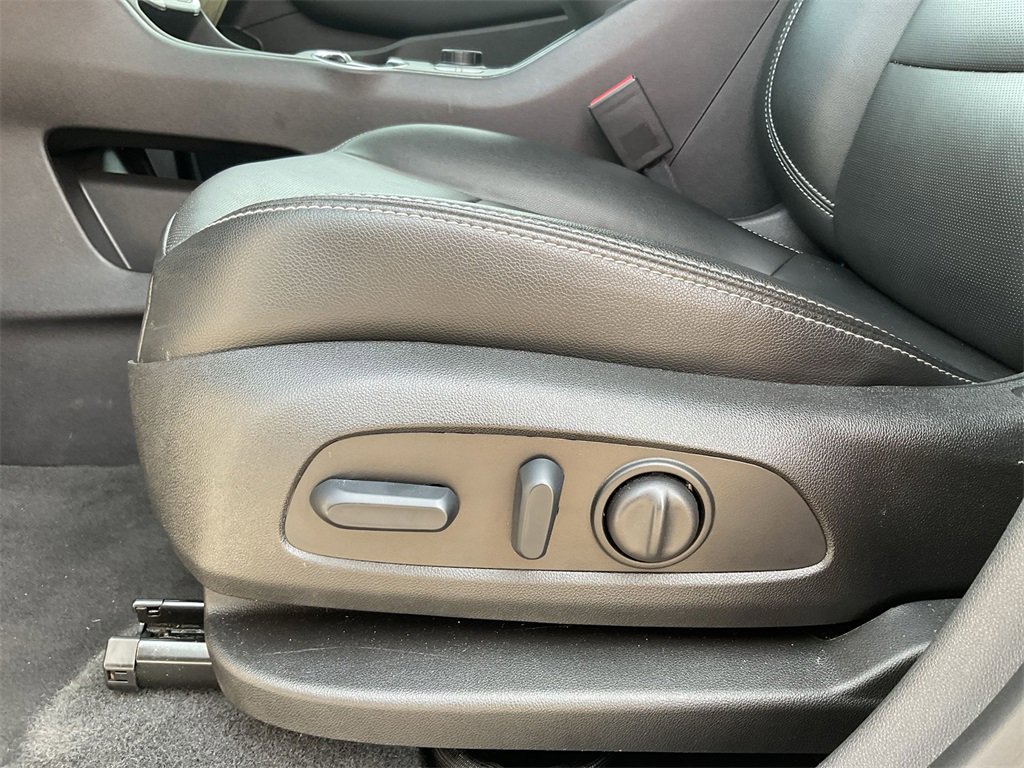 2024 Gmc Terrain SLT photo 13