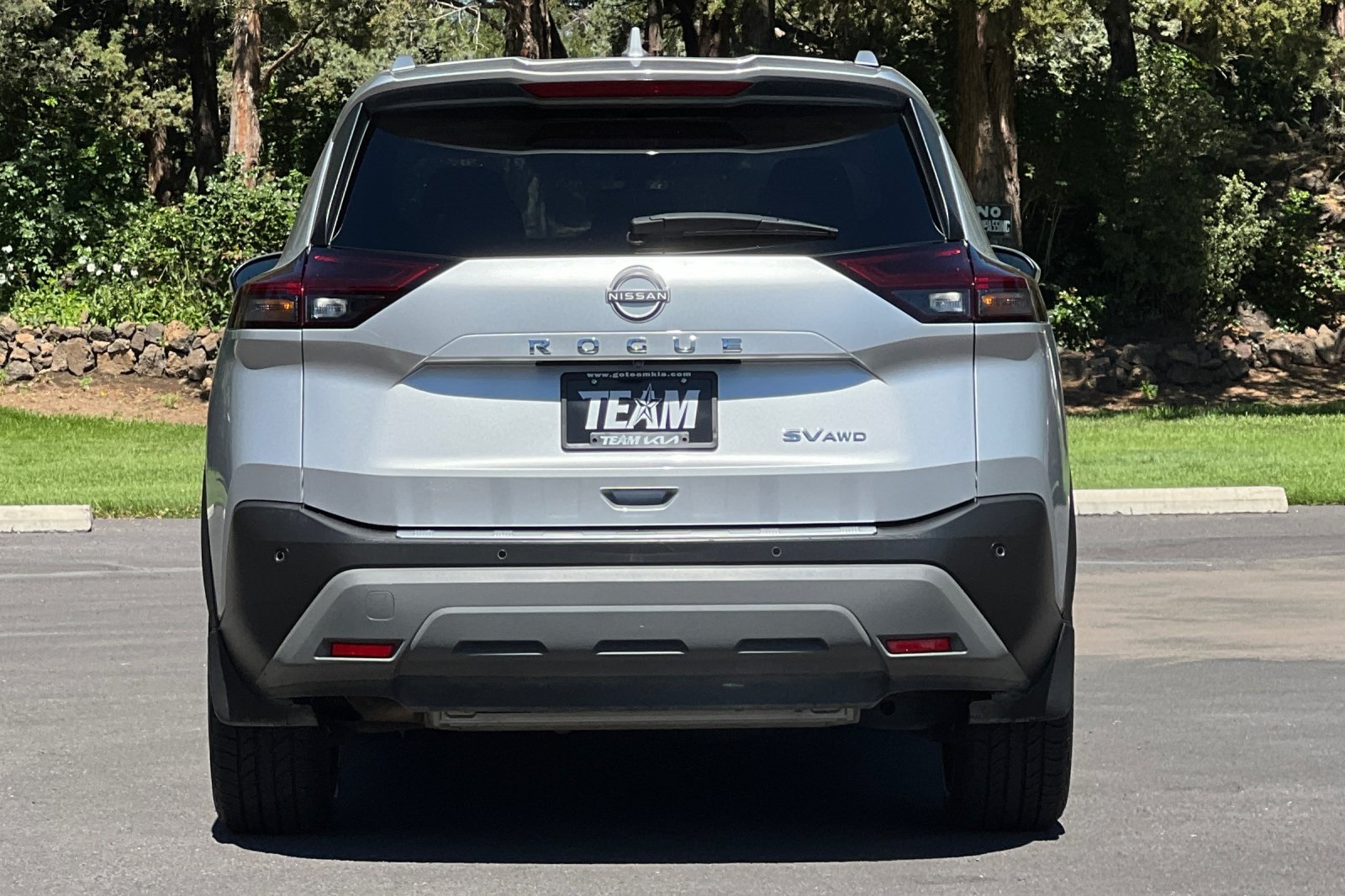 2023 Nissan Rogue SV photo 4