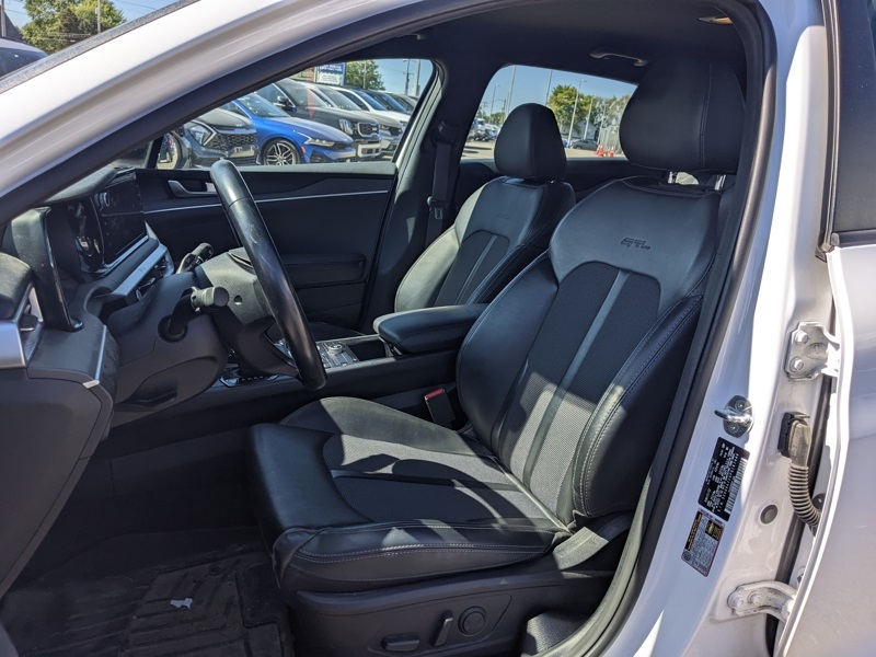 2023 Kia K5 GT-Line photo 4