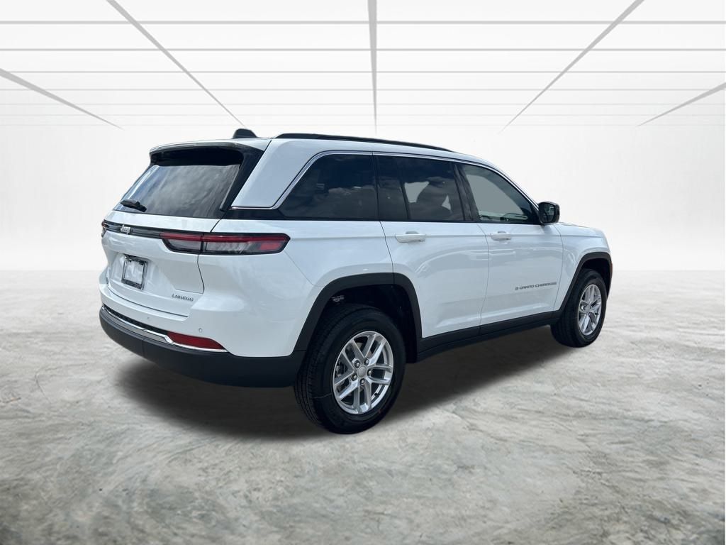 2025 Jeep Grand Cherokee Laredo X photo 2