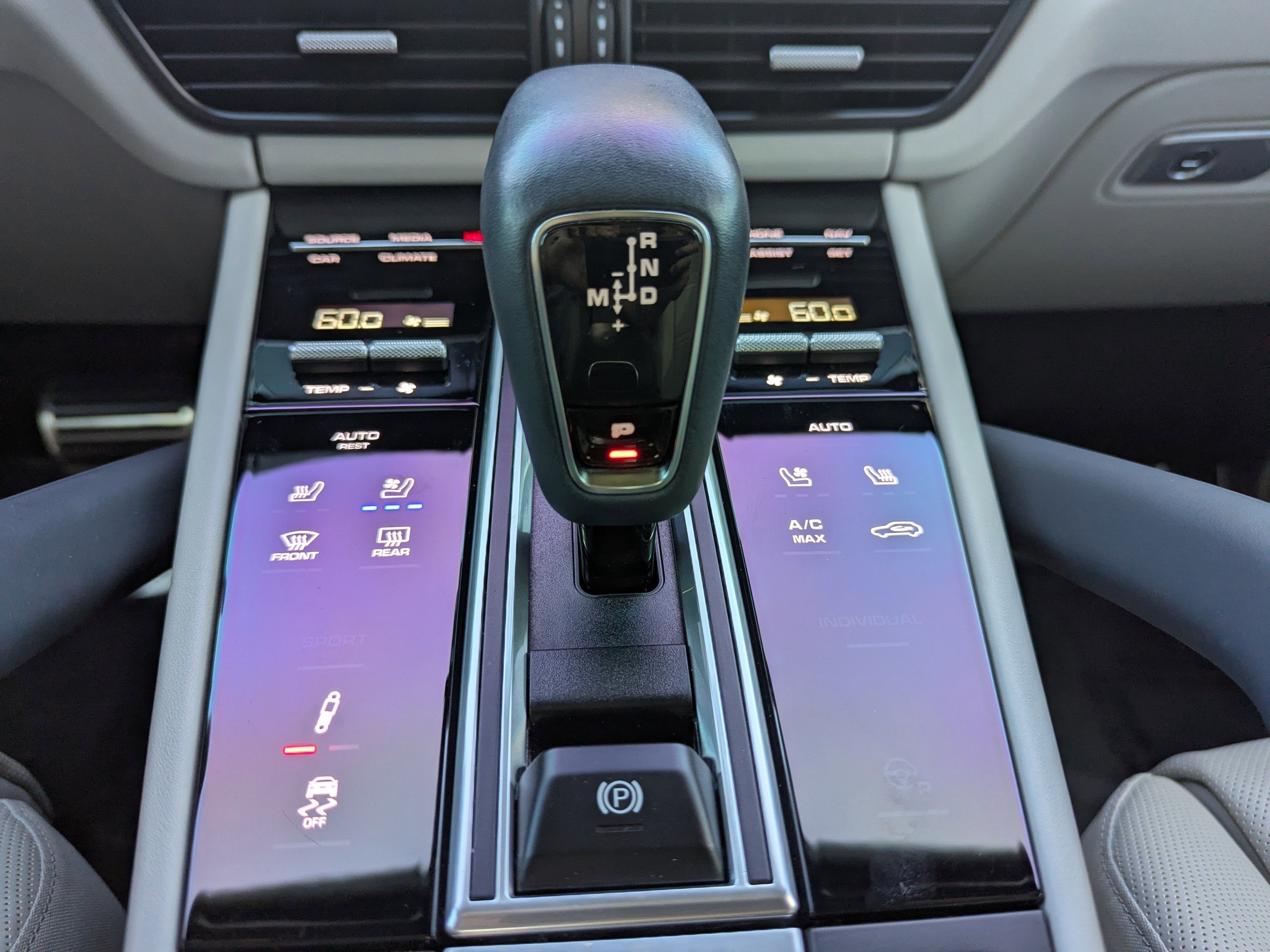 2023 Porsche Cayenne GTS Coupe photo 33