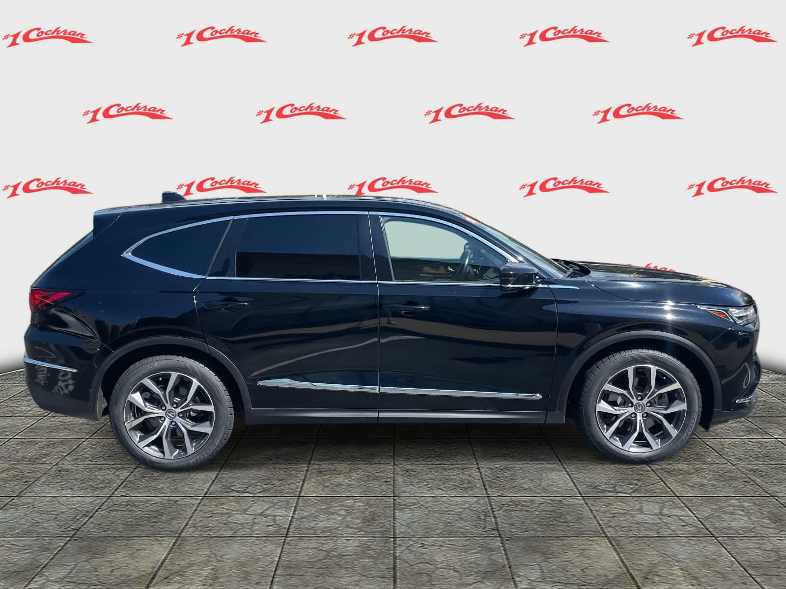2022 Acura MDX Technology SH-AWD photo 2