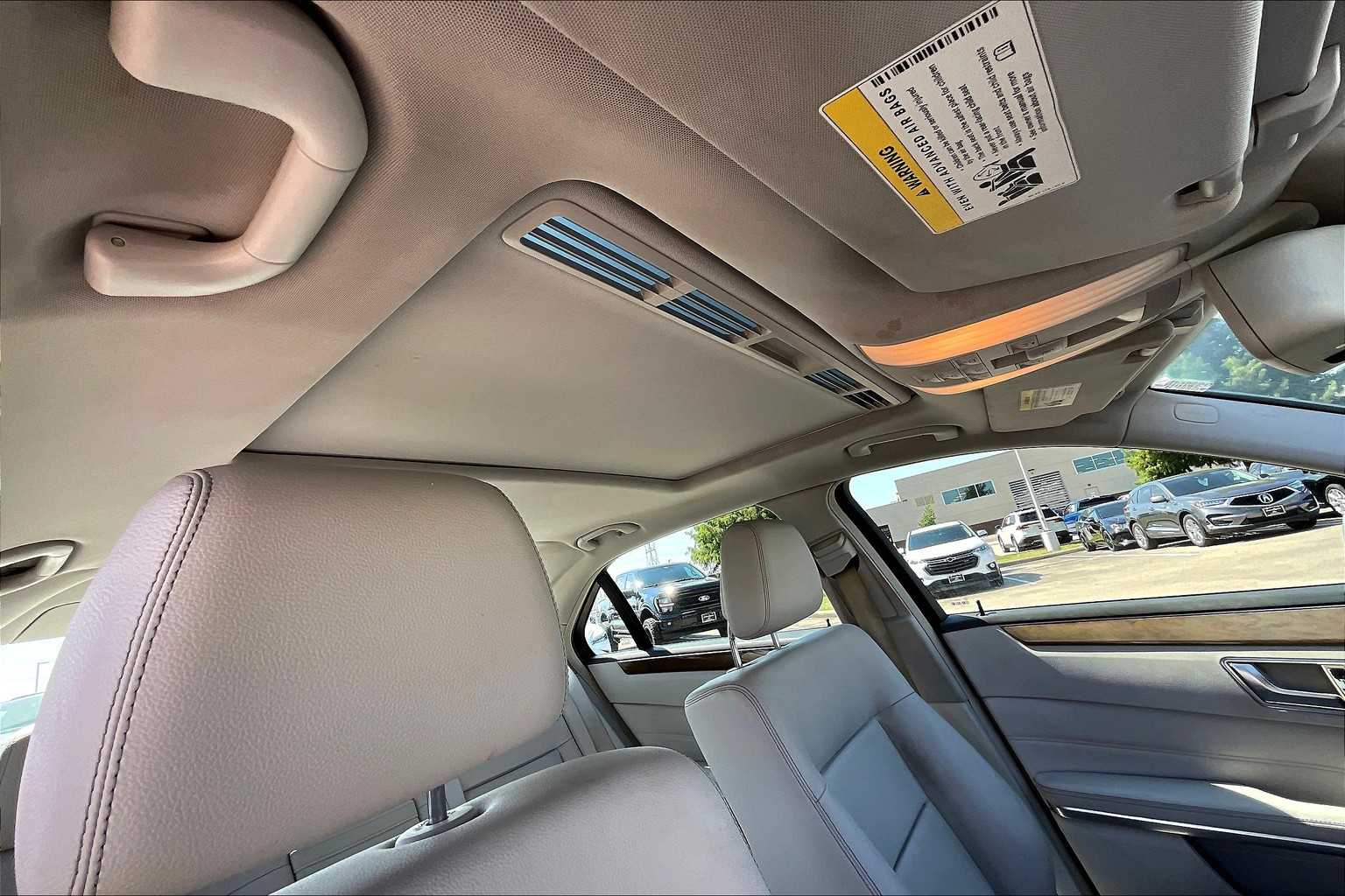 2014 Mercedes Benz E 350 photo 11