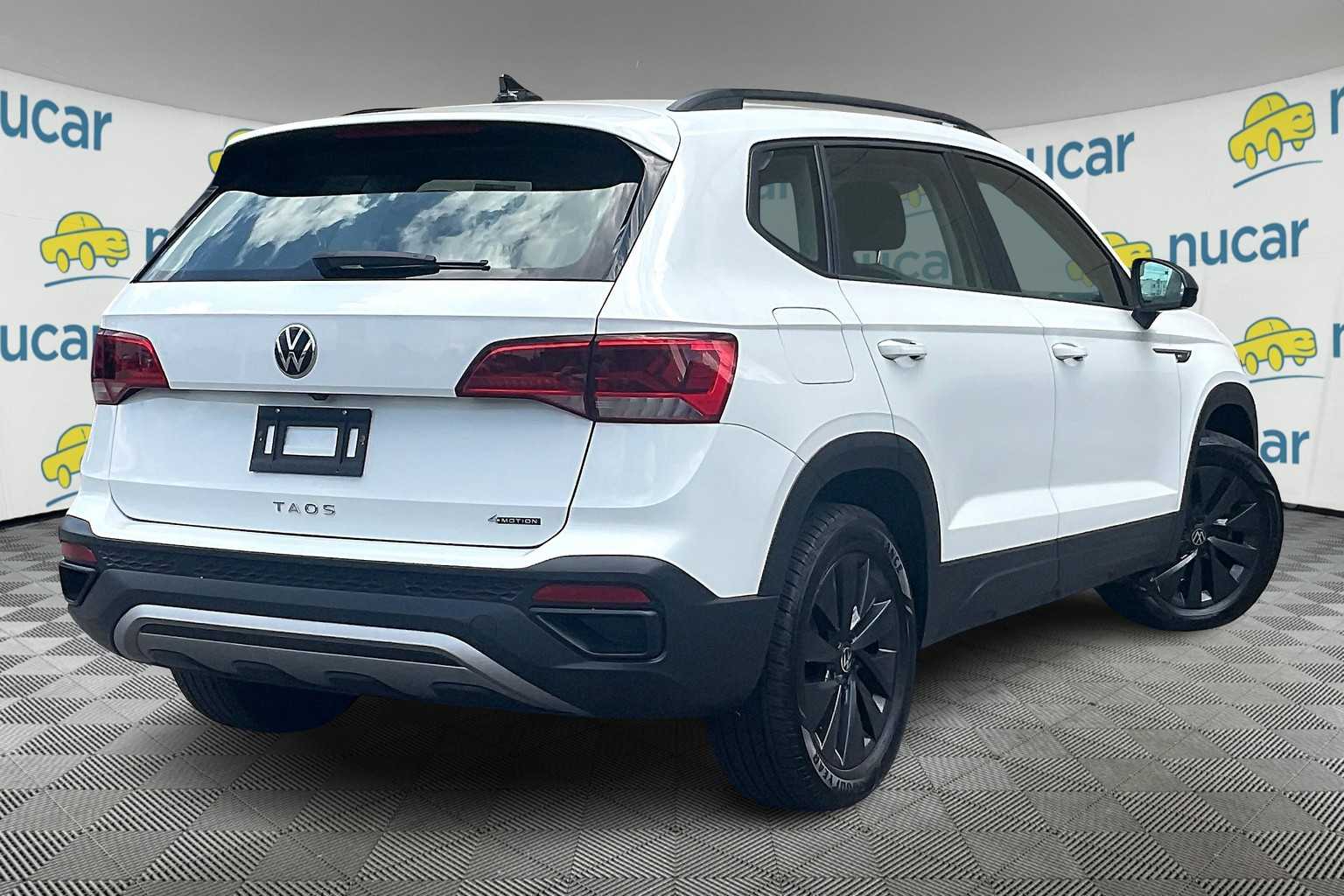 2022 Volkswagen Taos S photo 2