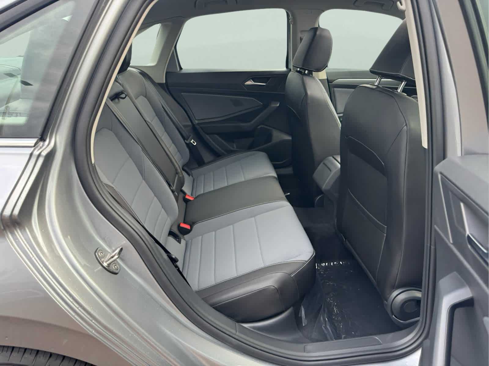 2025 Volkswagen Jetta SE photo 41