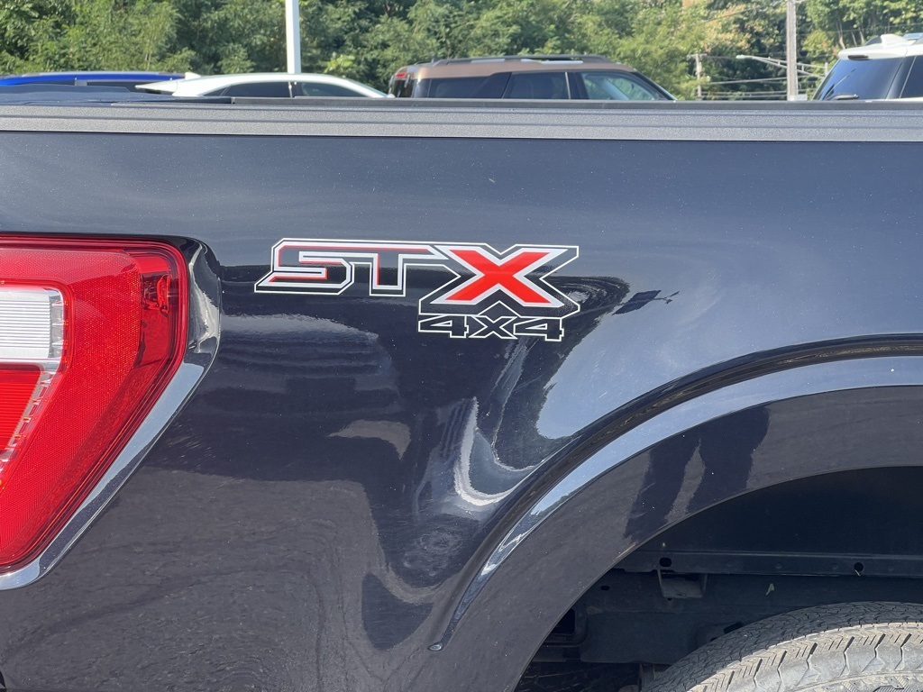2022 Ford F-150 XL photo 13