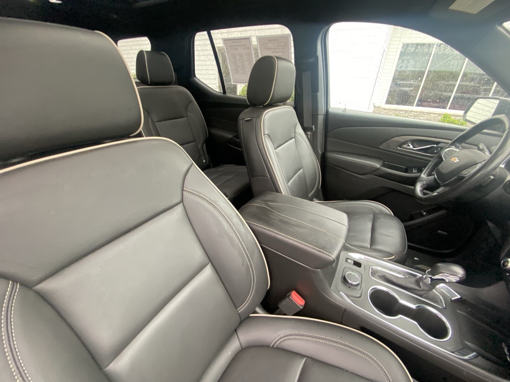 2022 Chevrolet Traverse Premier photo 23