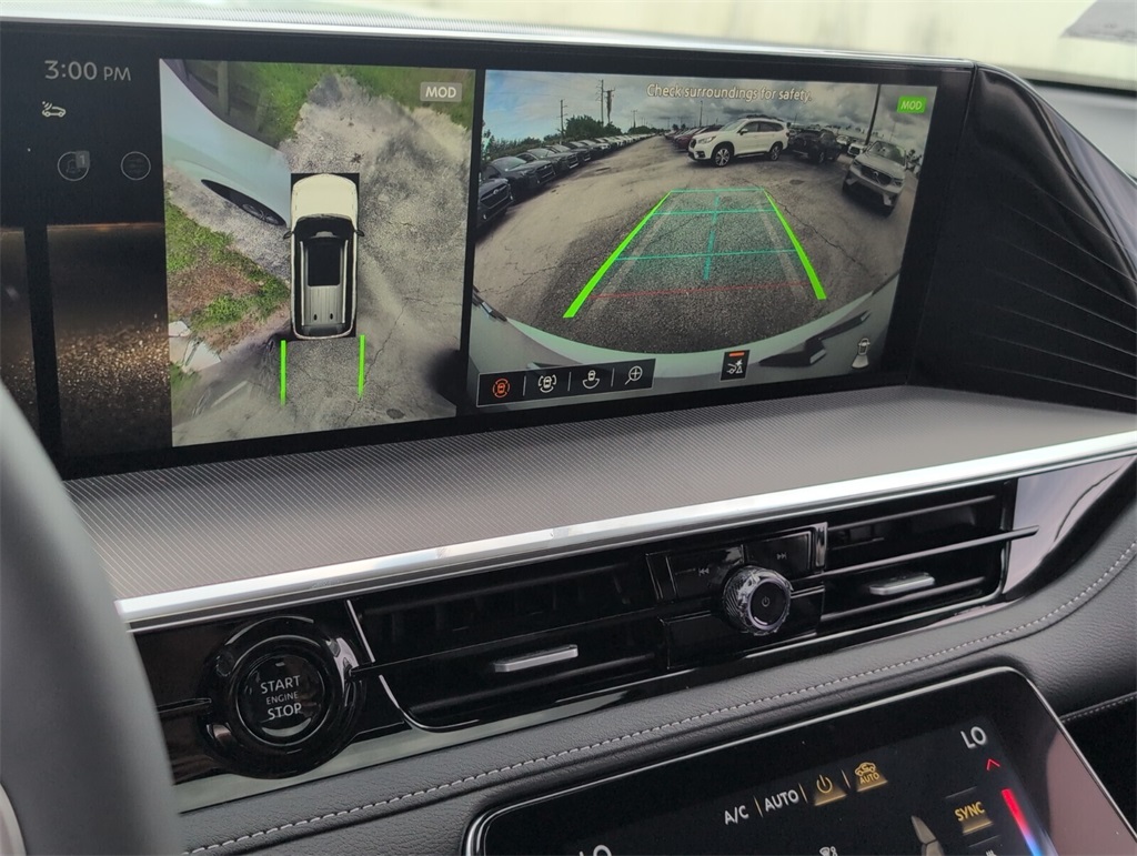 2026 Infiniti QX80 Luxe photo 12