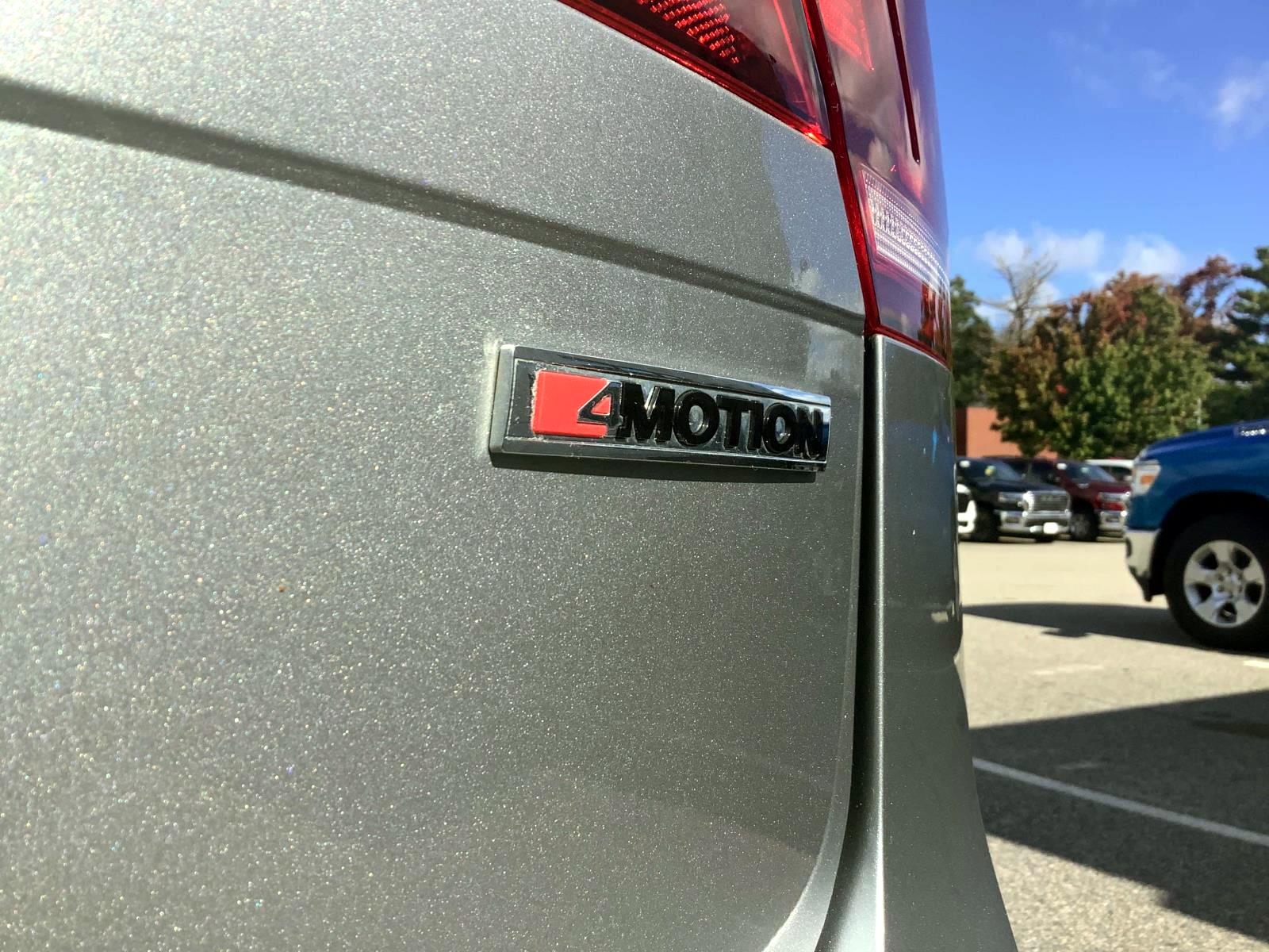 2021 Volkswagen Tiguan R-Line Black SEL photo 7