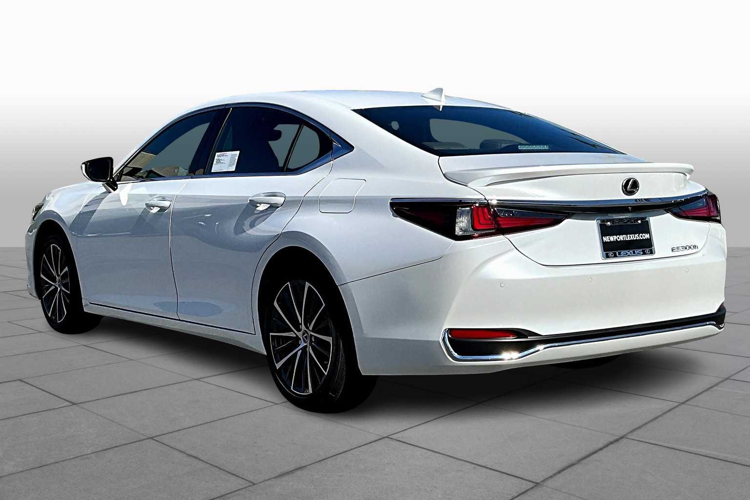 2025 Lexus ES 300h Premium photo 7