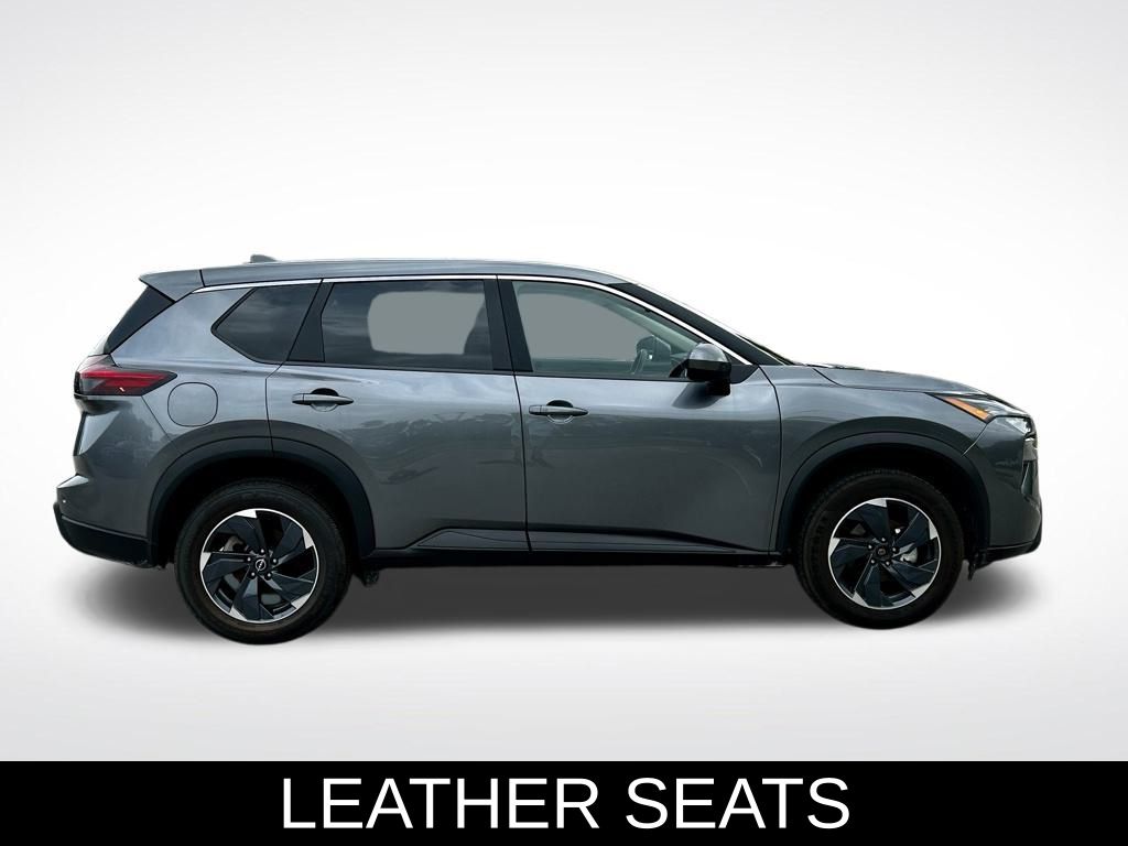 2024 Nissan Rogue SV photo 8