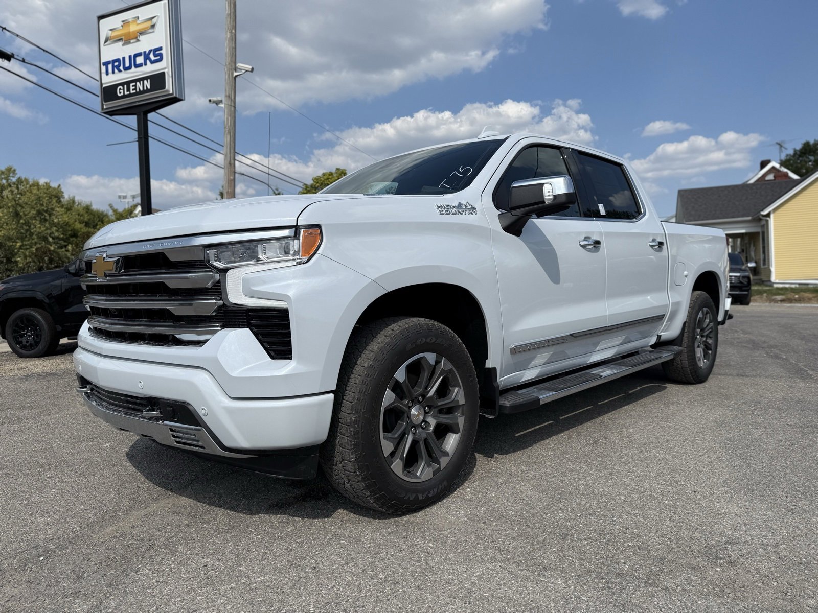 2026 Chevrolet Silverado 1500 High Country photo 2