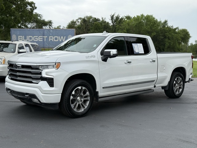 2024 Chevrolet Silverado 1500 High Country photo 3