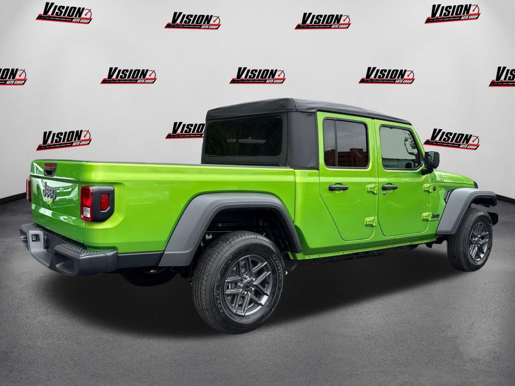 2025 Jeep Gladiator Sport S photo 4