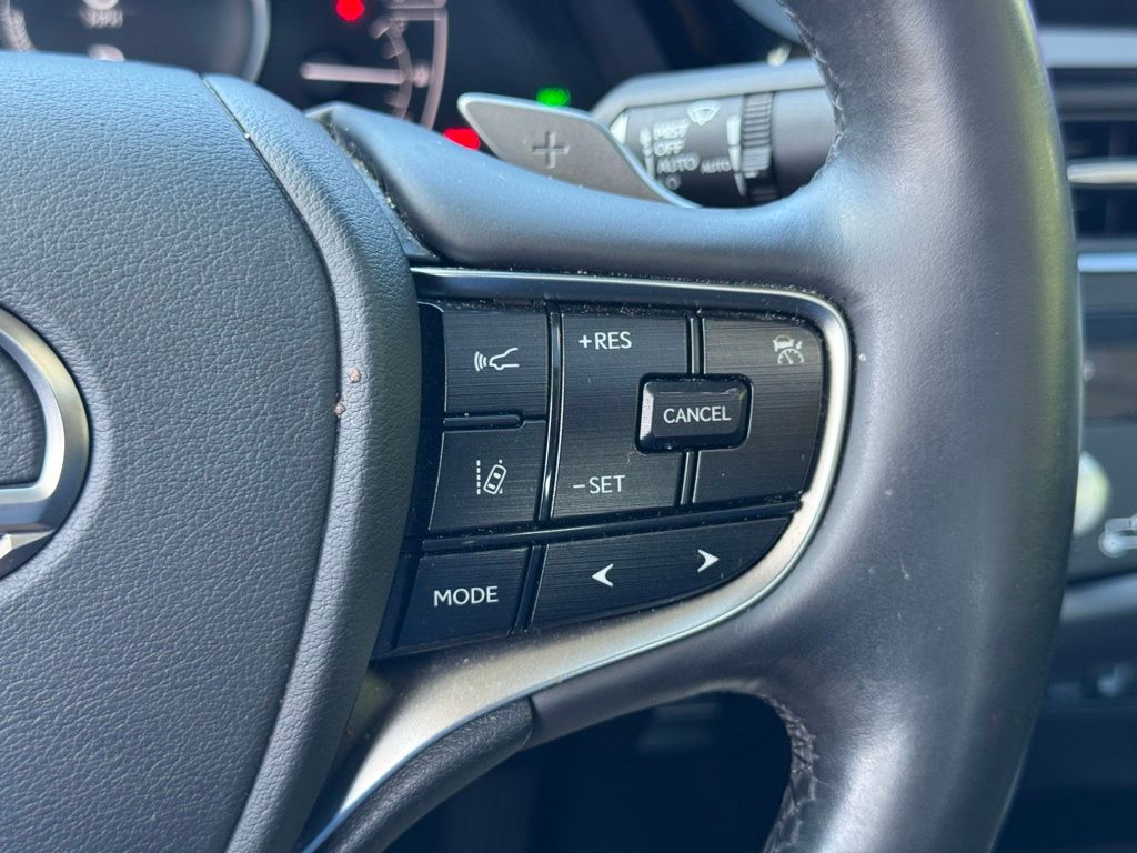 2023 Lexus ES 300h photo 27