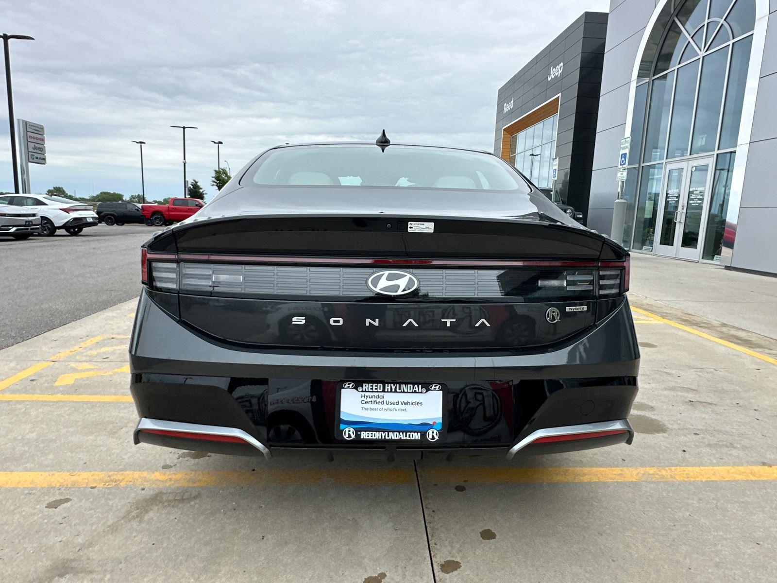 2024 Hyundai Sonata Hybrid SEL photo 3