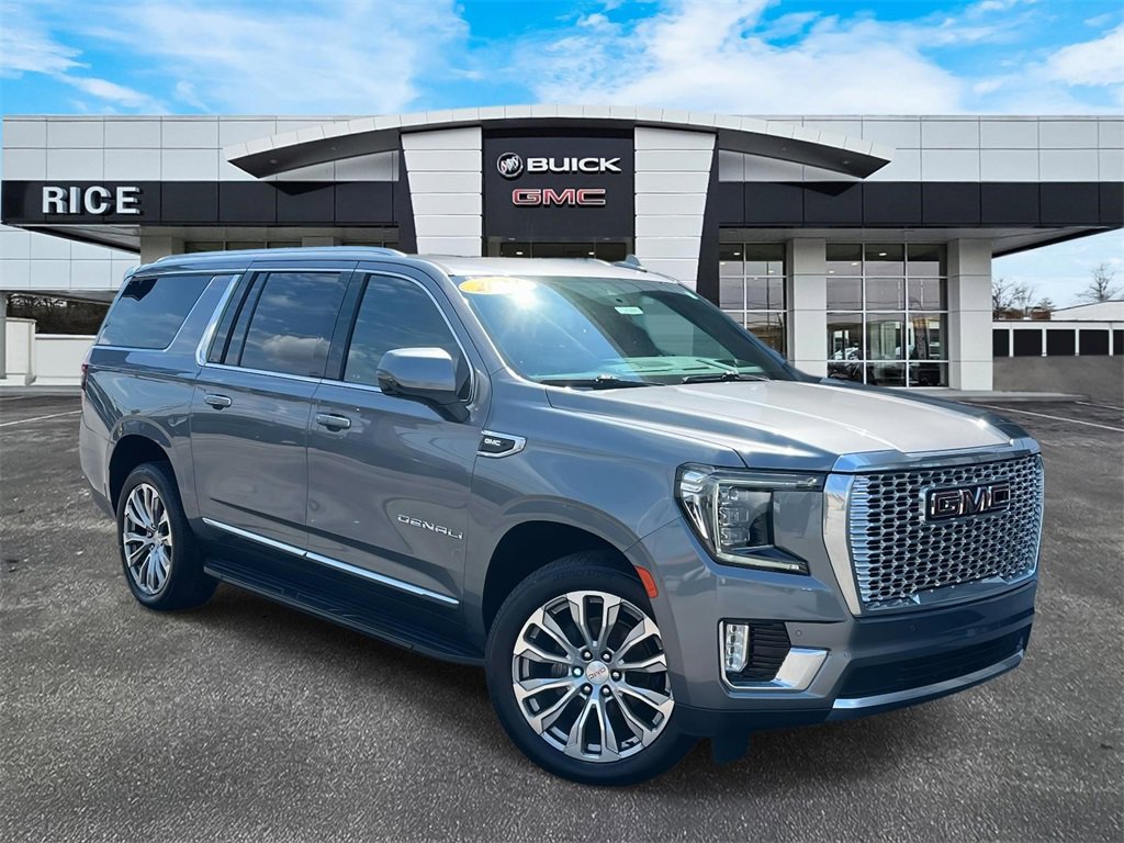 2021 GMC Yukon XL Denali's photo