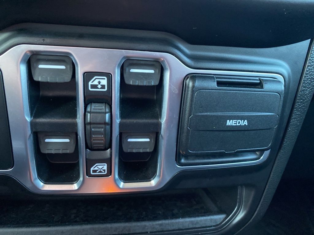 2020 Jeep Wrangler Unlimited Sport S photo 25