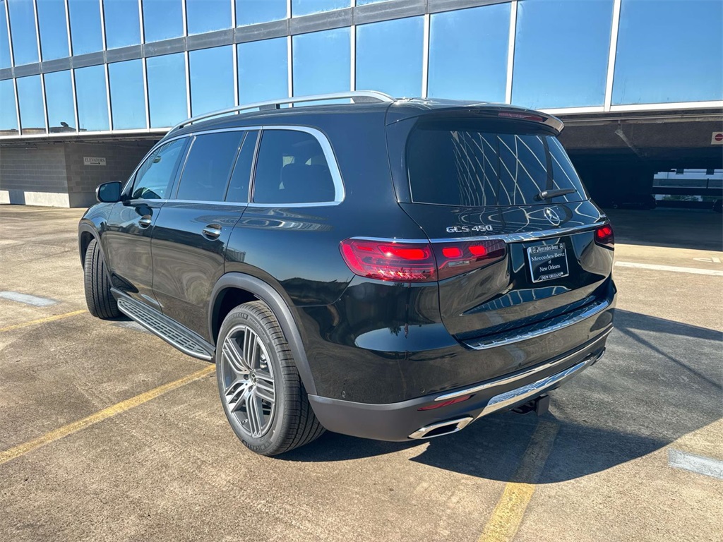 2026 Mercedes Benz GLS 450 4MATIC photo 3
