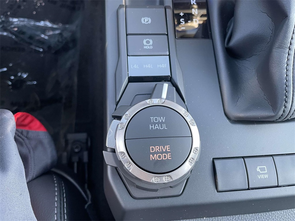 2025 Toyota 4Runner Limited photo 28