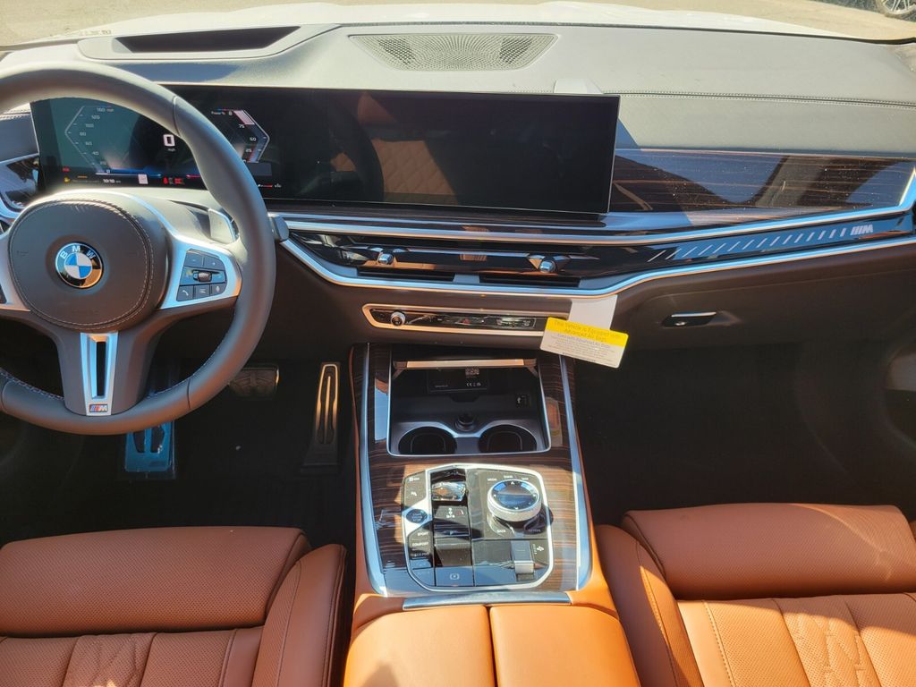 2026 Bmw X7 M60i photo 13