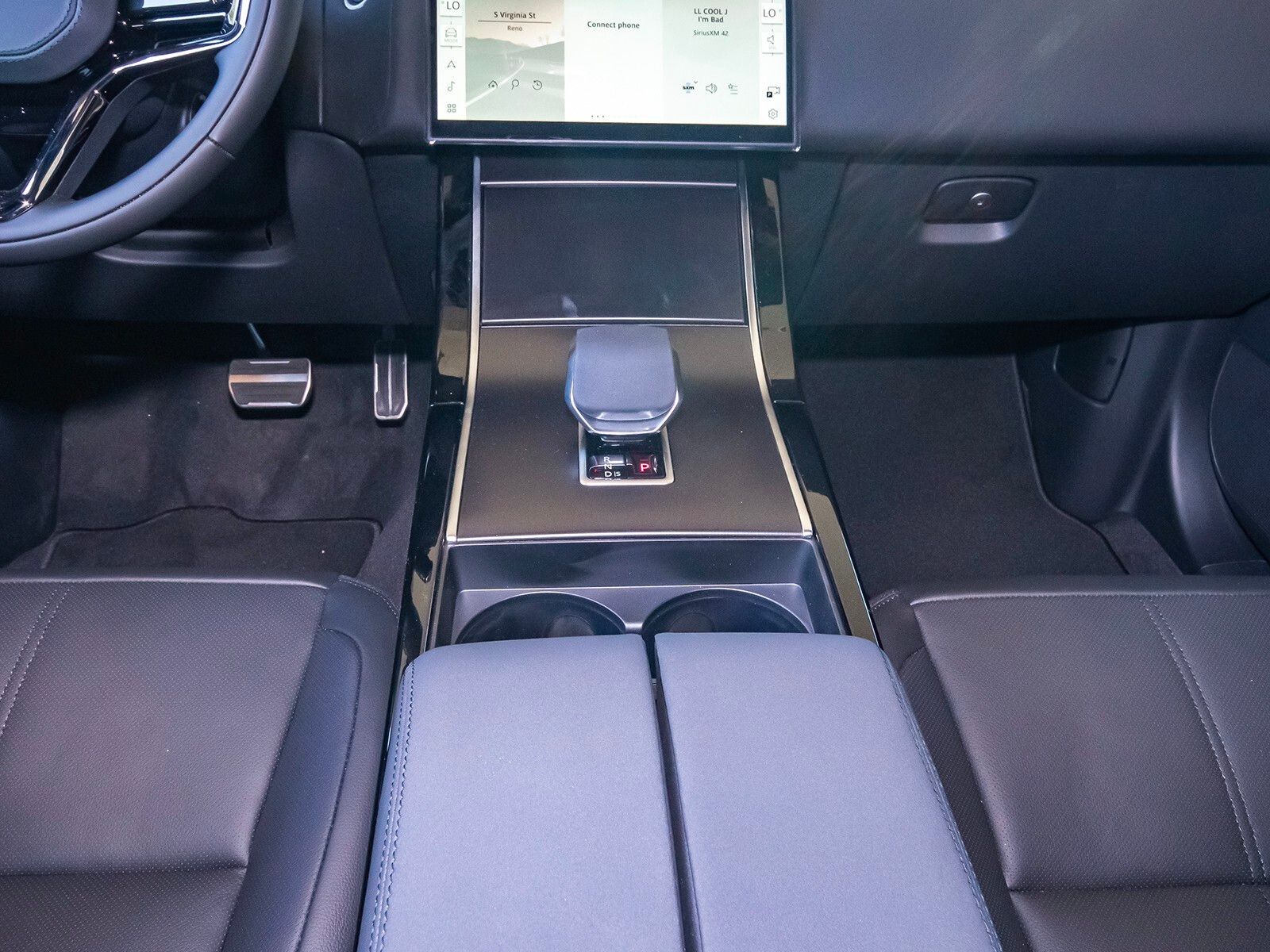 2026 Land Rover Range Rover Velar SE photo 24