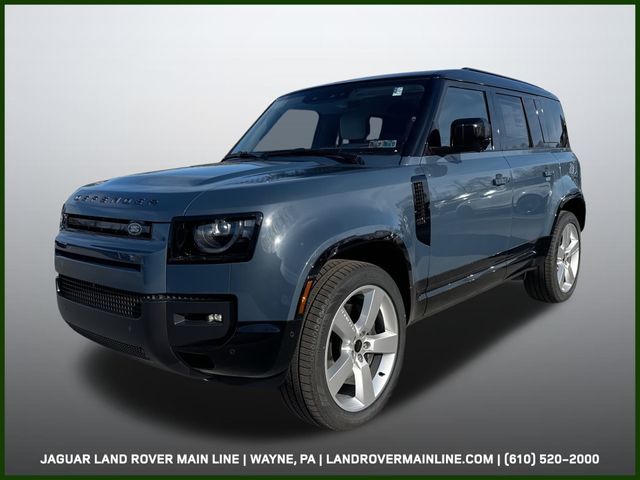 2026 Land Rover Defender X-Dynamic SE's photo