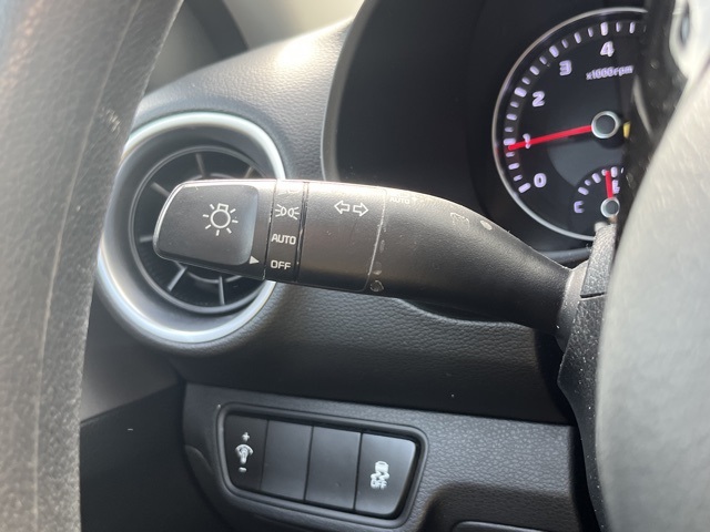 2022 Kia Forte LXS photo 32