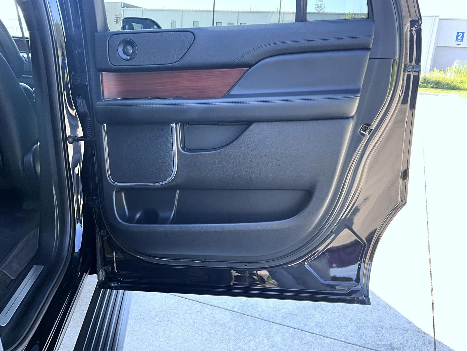 2021 Lincoln Navigator L Reserve photo 24