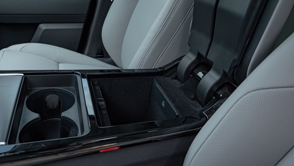 2025 Land Rover Range Rover Velar SE photo 35