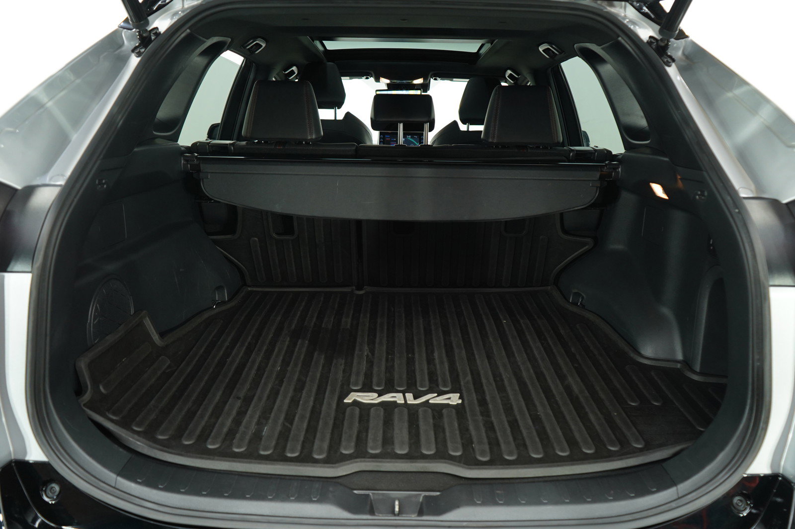 2021 Toyota RAV4 Prime XSE photo 8