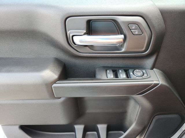 2024 Chevrolet Silverado 2500HD Custom photo 19