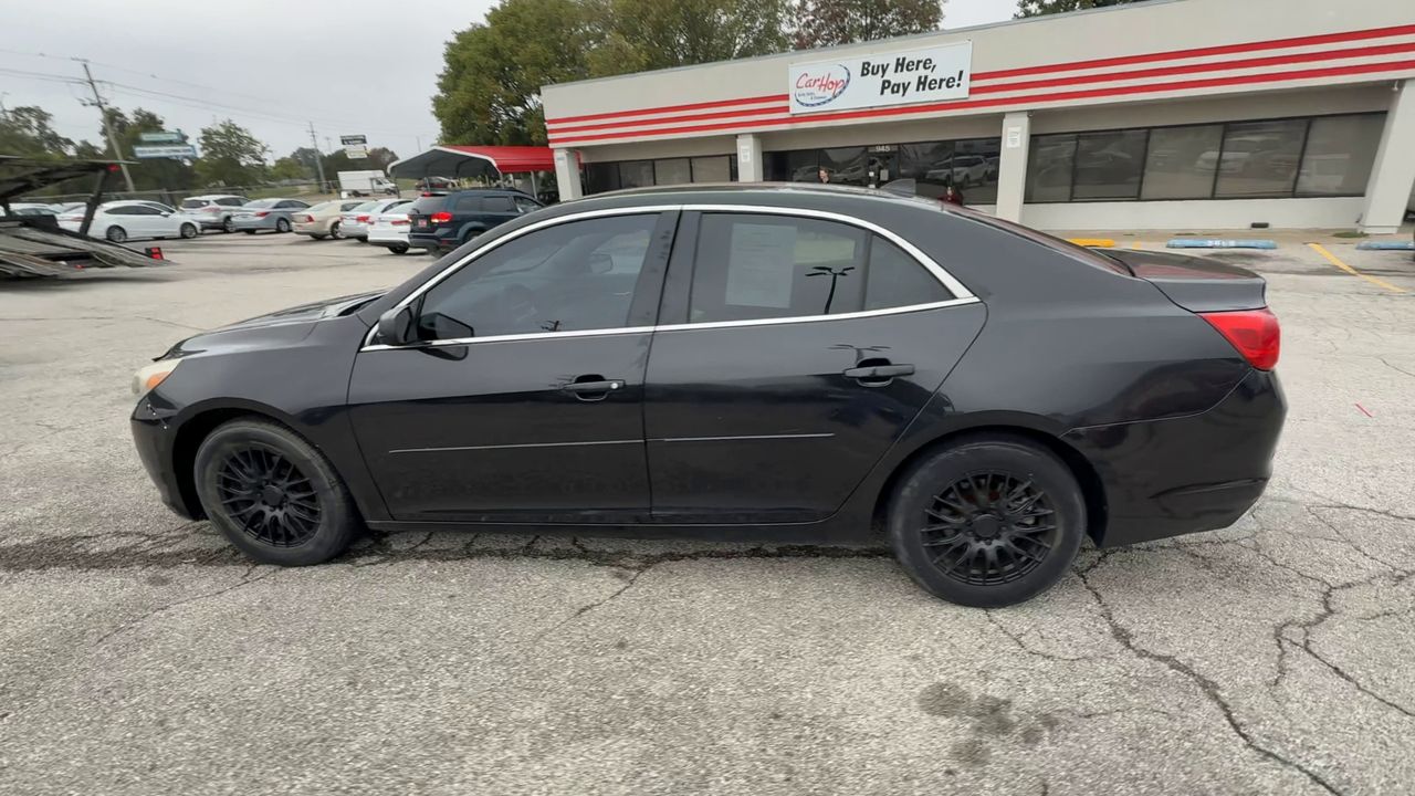 2013 Chevrolet Malibu LS photo 4