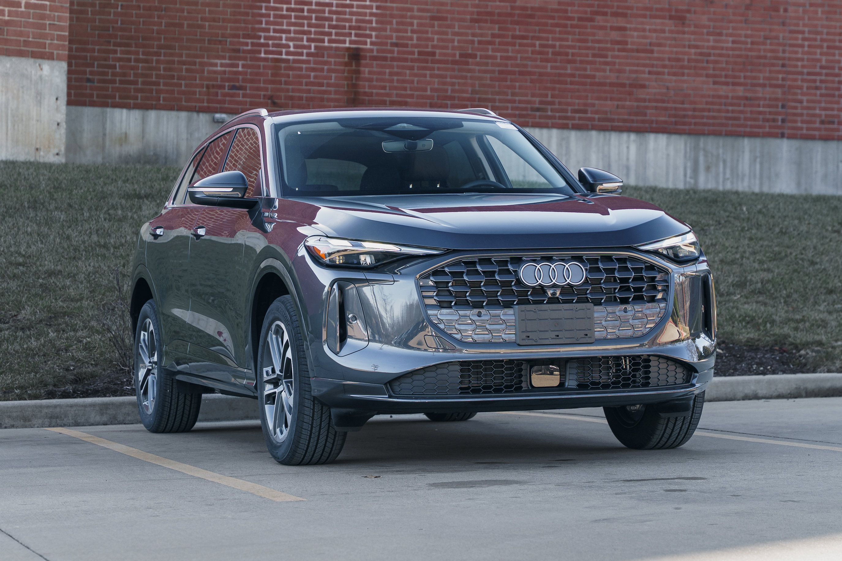 2025 Audi New Q5 Premium's photo