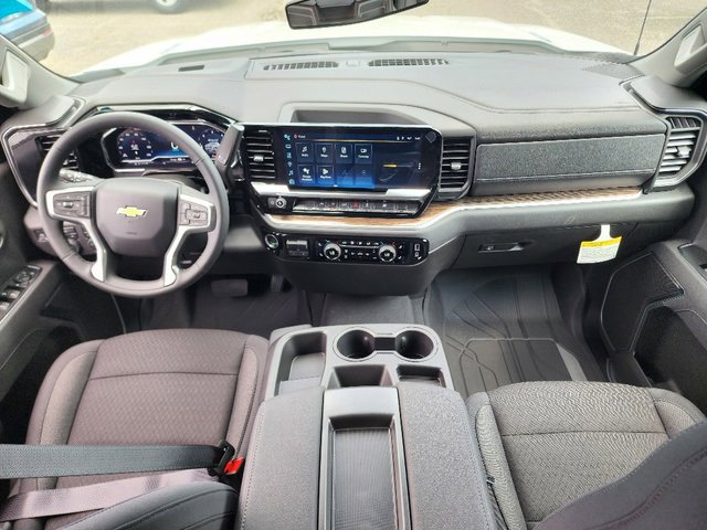 2025 Chevrolet Silverado 1500 LT photo 2