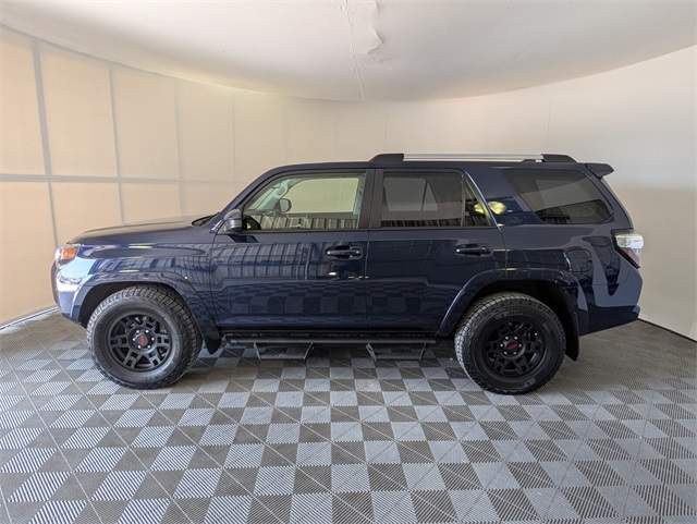 2022 Toyota 4Runner SR5 photo 5