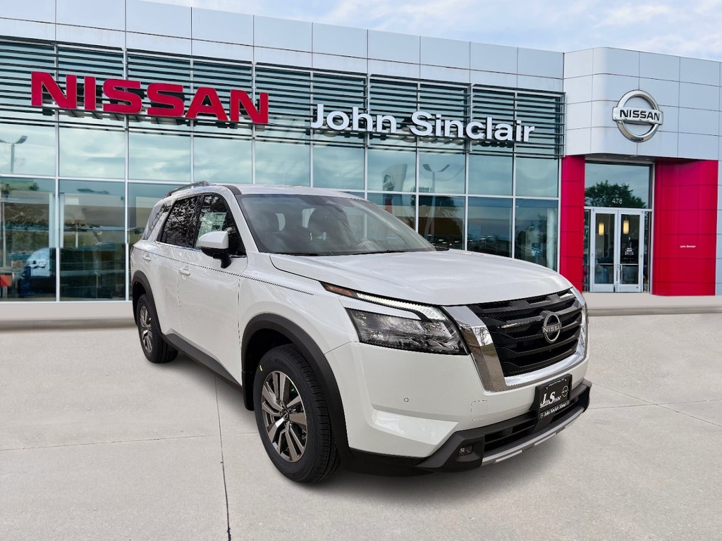 2025 Nissan Pathfinder SL's photo