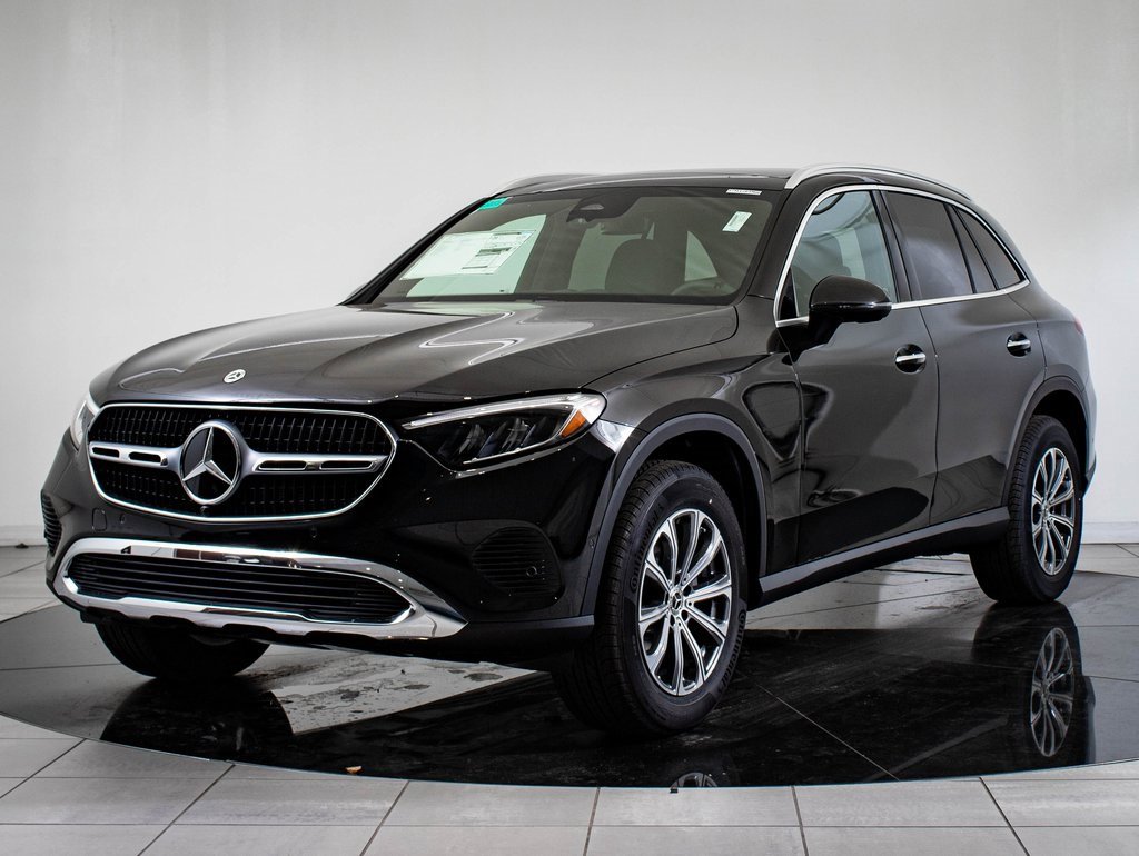 2026 Mercedes-Benz GLC Base's photo
