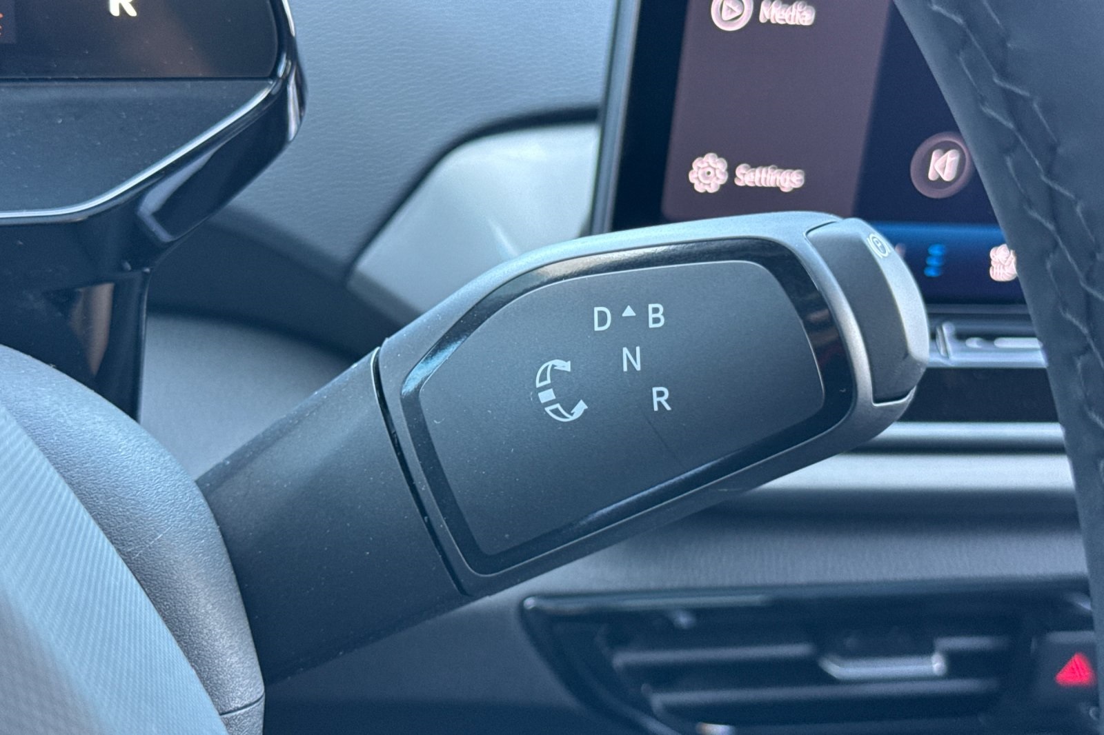 2025 Volkswagen ID.4 Pro S photo 20