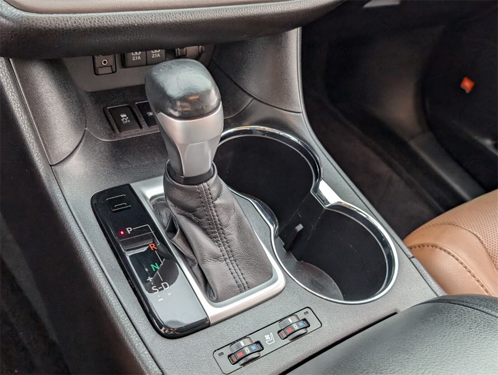 2017 Toyota Highlander Limited Platinum photo 22