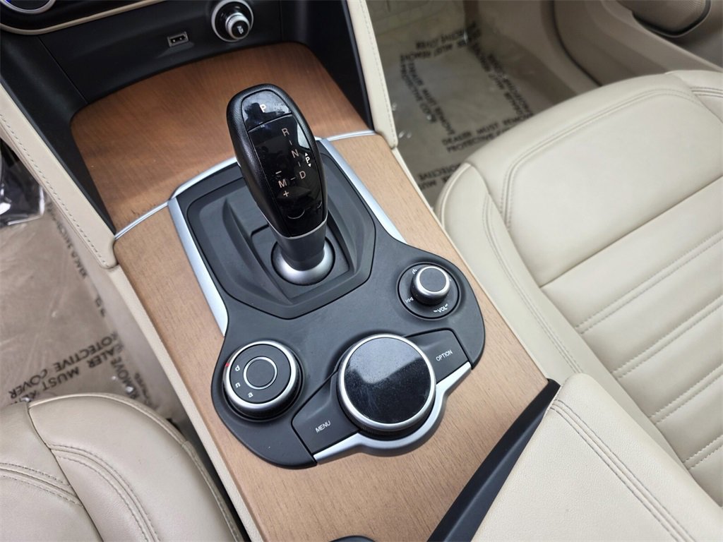 2019 Alfa Romeo Stelvio Ti photo 24